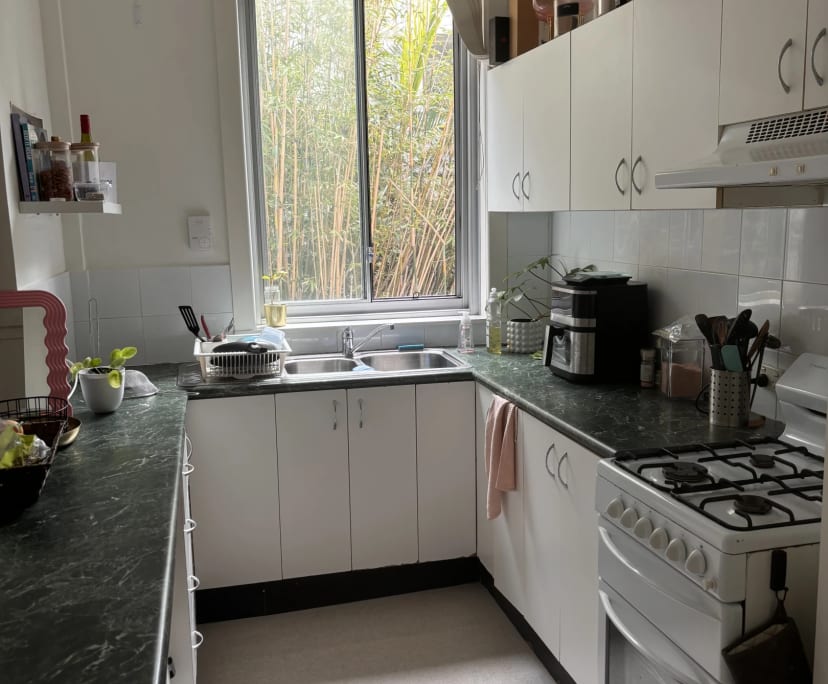 Furnished room in a flatshare