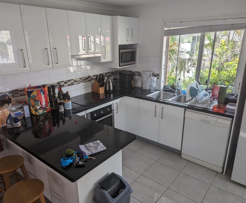 $200, Share-house, 3 bathrooms, Woolloongabba QLD 4102