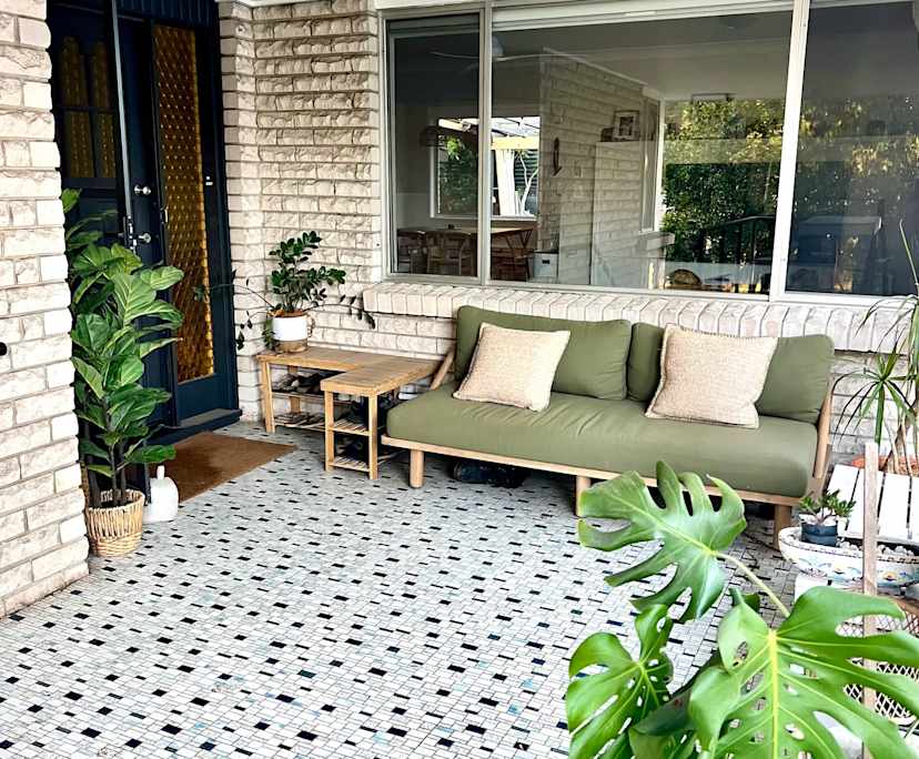 Whole property with 4 rooms for rent