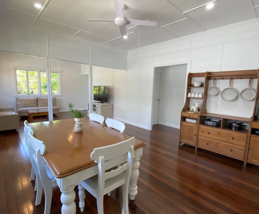 Room for Rent in Tennyson, Brisbane 300, Furnishe...