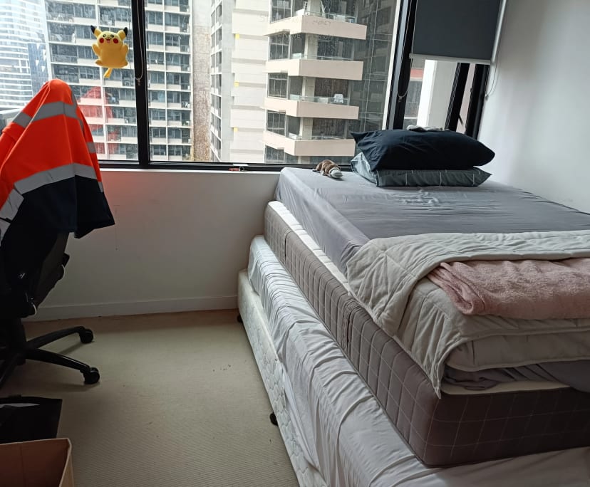 Furnished room in a flatshare