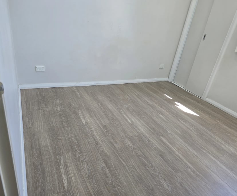 Unfurnished room with ensuite in a flatshare