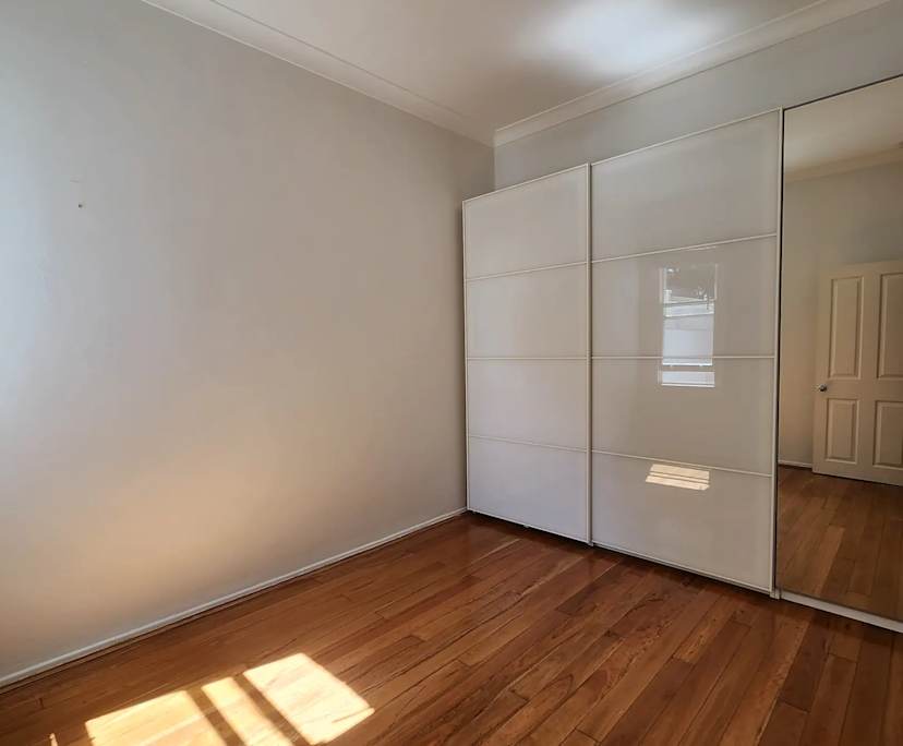 Unfurnished room in a share house