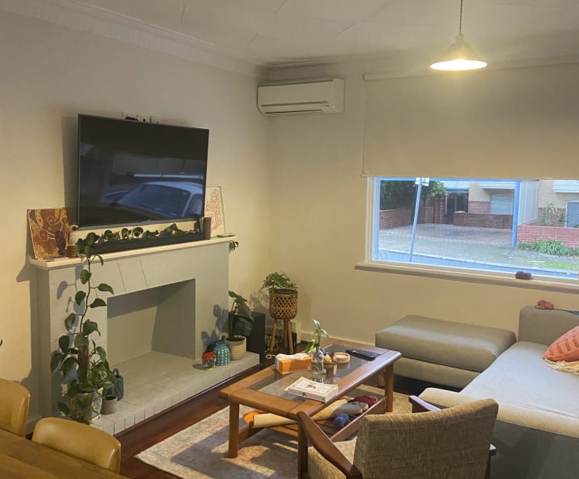 Room for Rent in West Leederville, Perth 250, Unf...