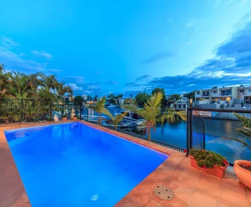 $370, Share-house, 4 bathrooms, Surfers Paradise QLD 4217