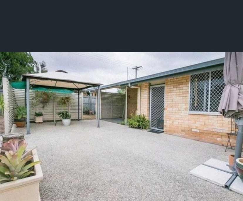 Room in a share house