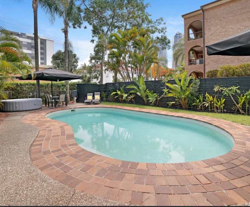 Furnished room in a flatshare