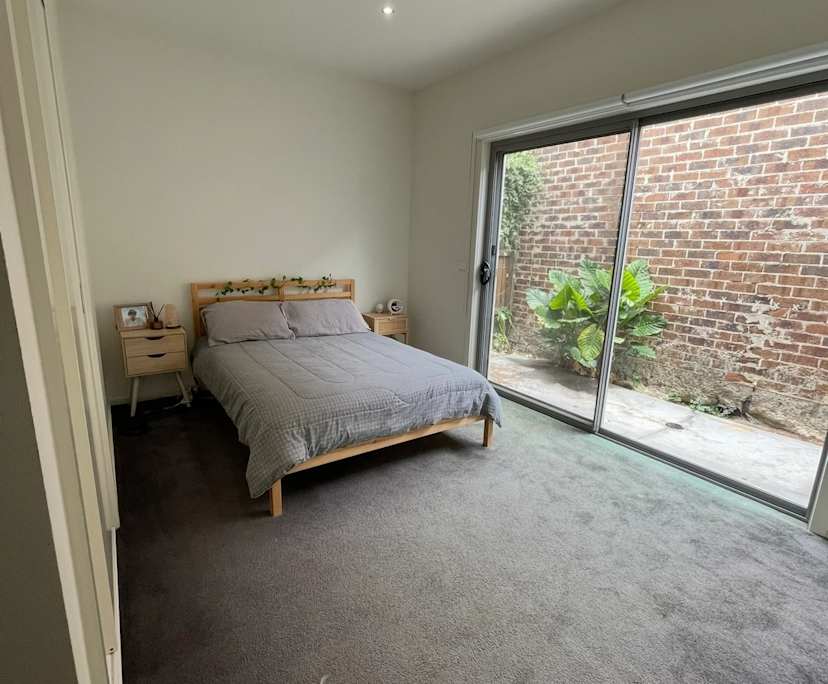 Room in a share house