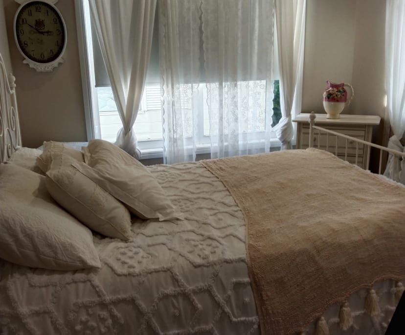 Furnished room with own bathroom