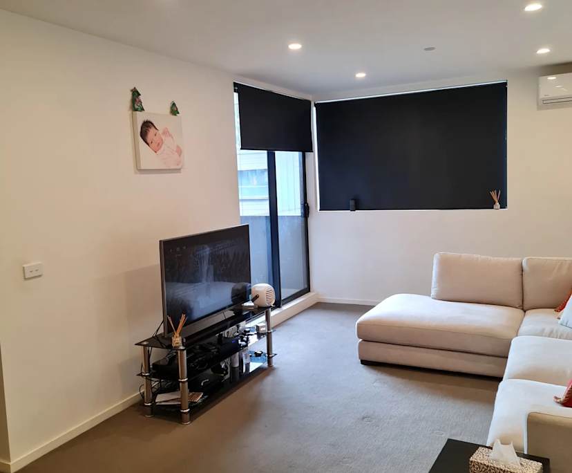 Unfurnished room with own bathroom