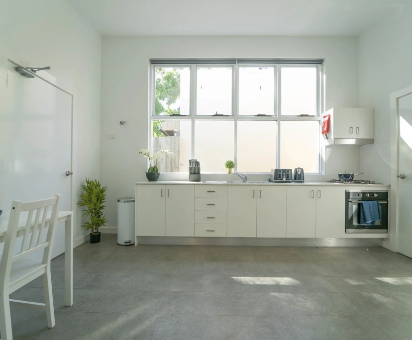 Studio for Rent in Stanmore, Sydney 475, Furnishe...