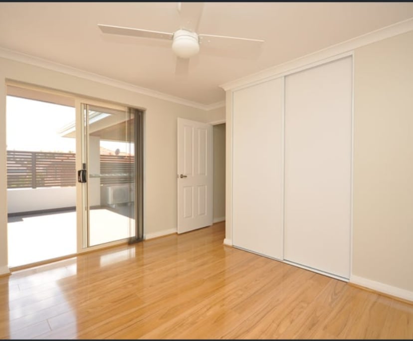 Unfurnished room with own bathroom