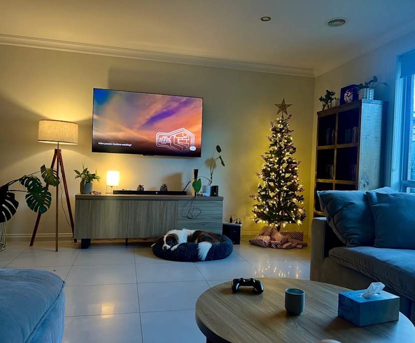 Furnished room in a share house