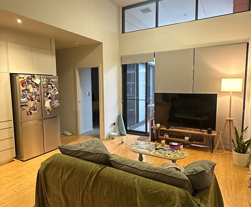 Furnished room with ensuite in a flatshare