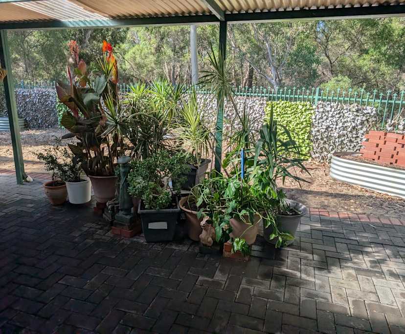 Unfurnished room with own bathroom