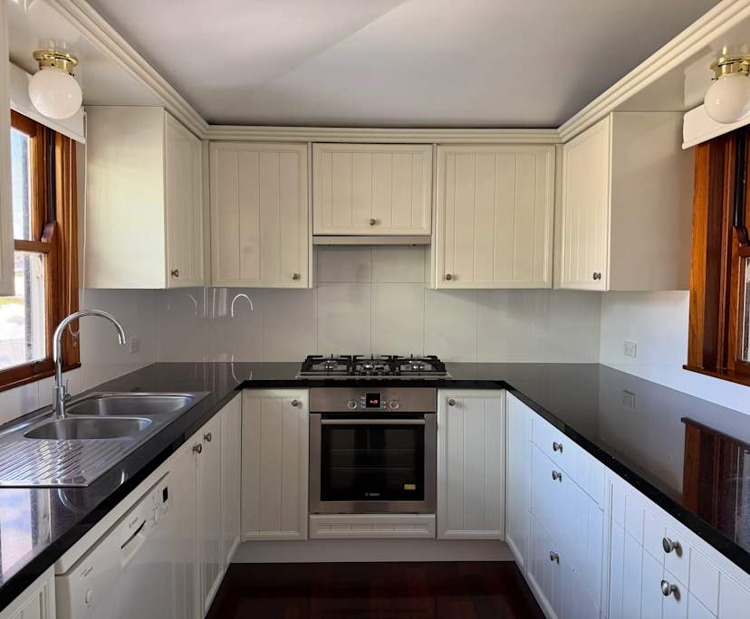 Whole property with 4 rooms for rent
