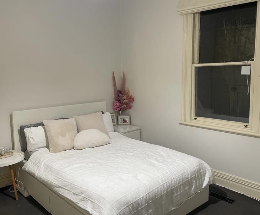 Room for Rent in Toorak, Melbourne 300, Unfurnish...