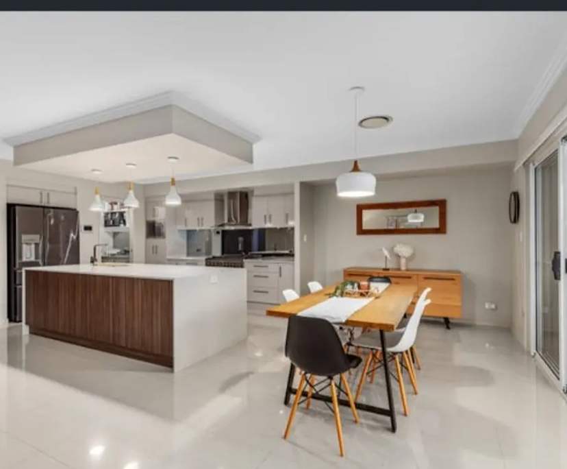 $350, Share-house, 4 bathrooms, Helensvale QLD 4212