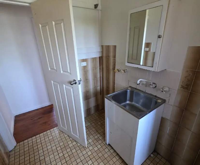 $500, Whole-property, 2 bathrooms, Kogarah NSW 2217