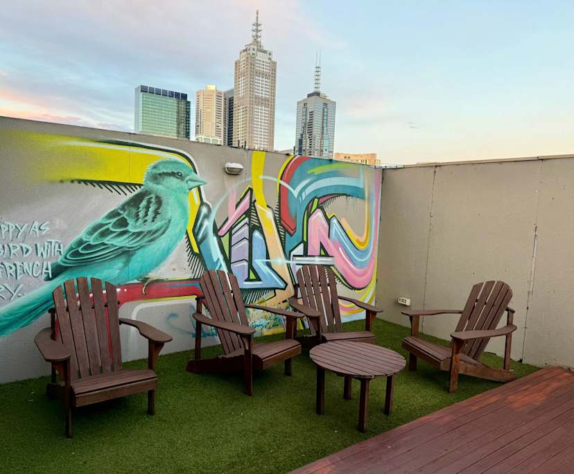 Furnished room in a flatshare