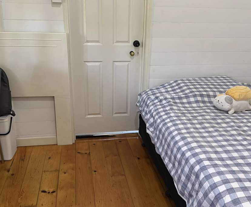 Furnished room with own bathroom