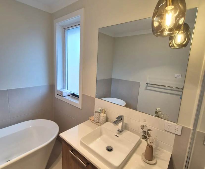 $300, Share-house, 2 bathrooms, Box Hill NSW 2765