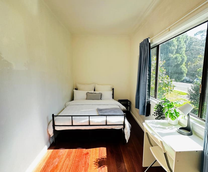 Room for Rent in Hornsby, Sydney 180, Furnished,