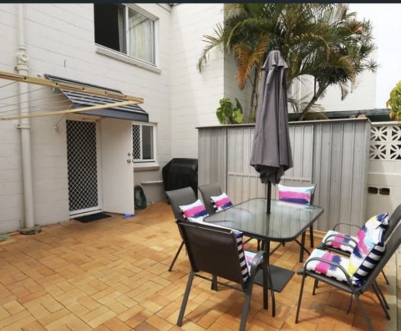 Furnished room in a flatshare