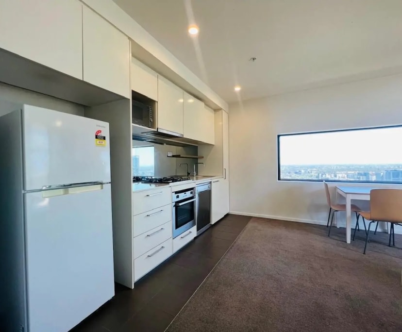 Furnished room with ensuite in a flatshare