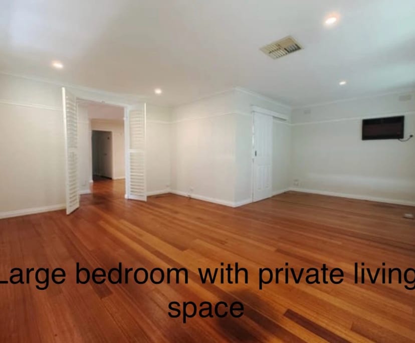 Room for Rent in Dingley Village, Melbourne 240,
