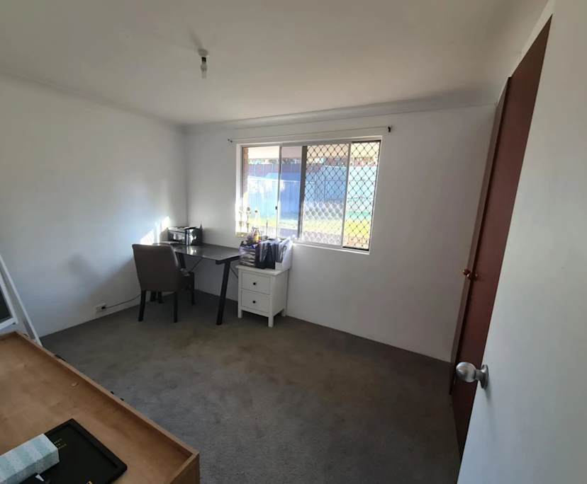 Room in a share house