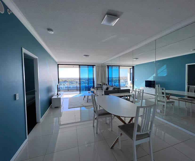 Furnished room with ensuite in a flatshare