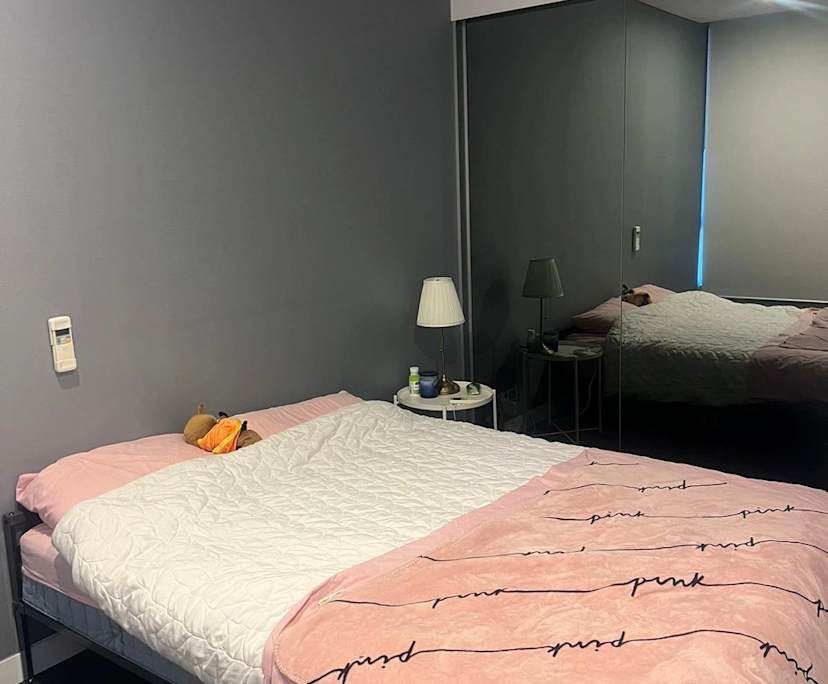 Furnished room in a flatshare