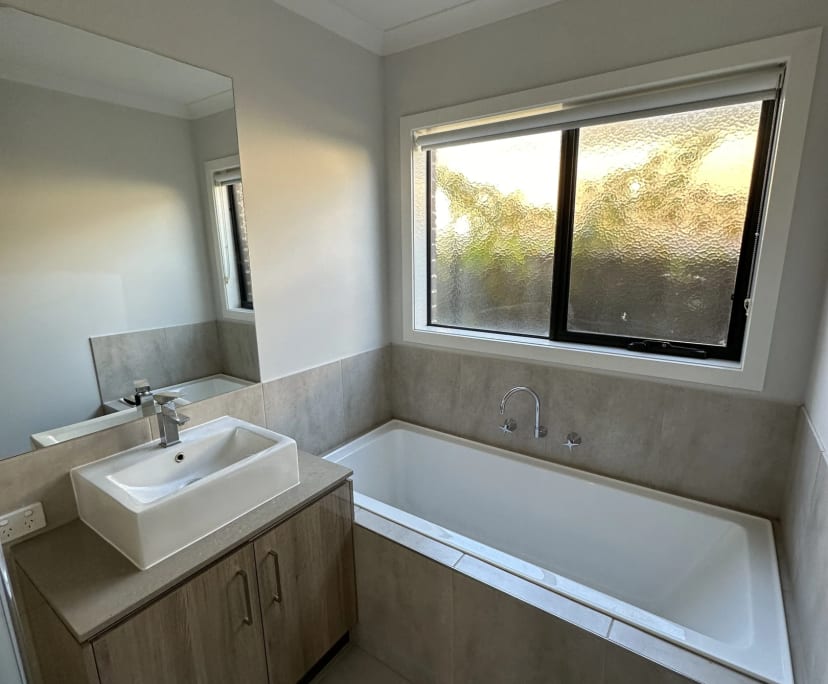 $260-280, Share-house, 3 rooms, Truganina VIC 3029, Truganina VIC 3029