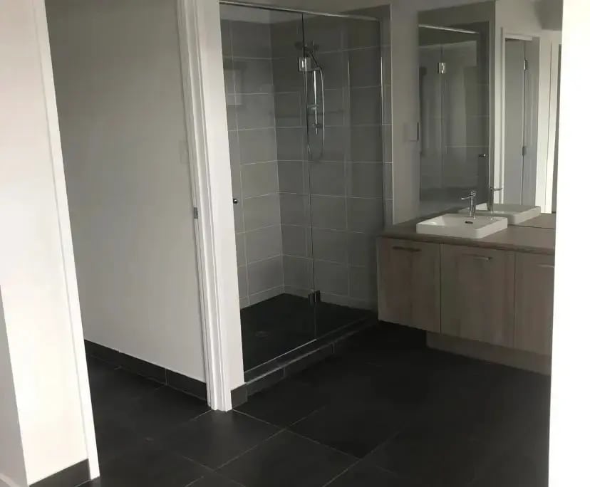 $450, Share-house, 4 bathrooms, Helensvale QLD 4212