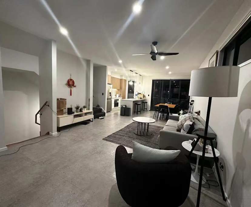 Furnished room in a share house