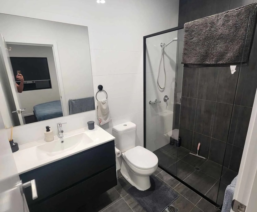 $375, Flatshare, 2 bathrooms, Everton Park QLD 4053