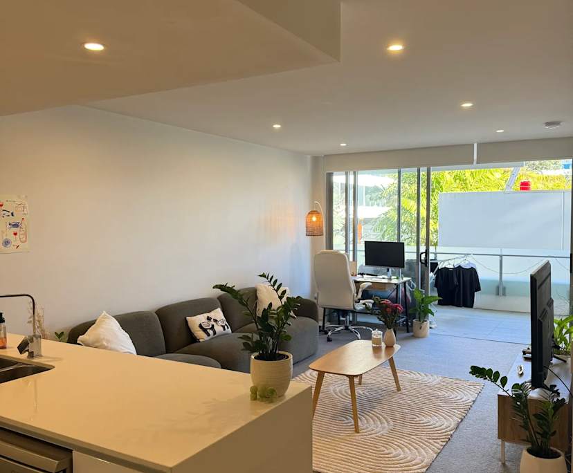 Unfurnished room with own bathroom