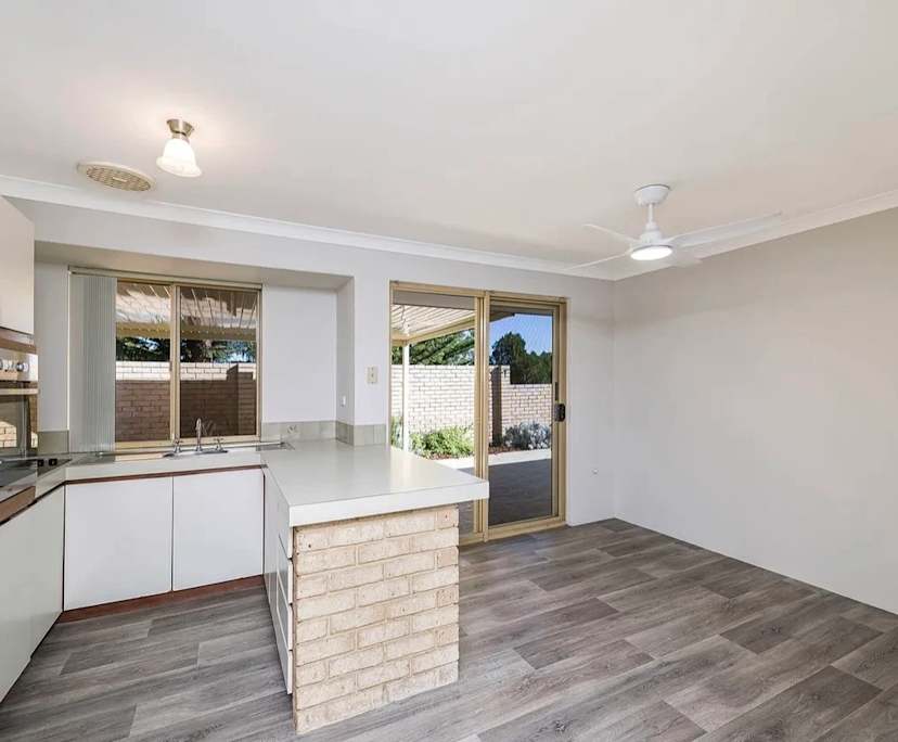 Whole property with 3 rooms for rent