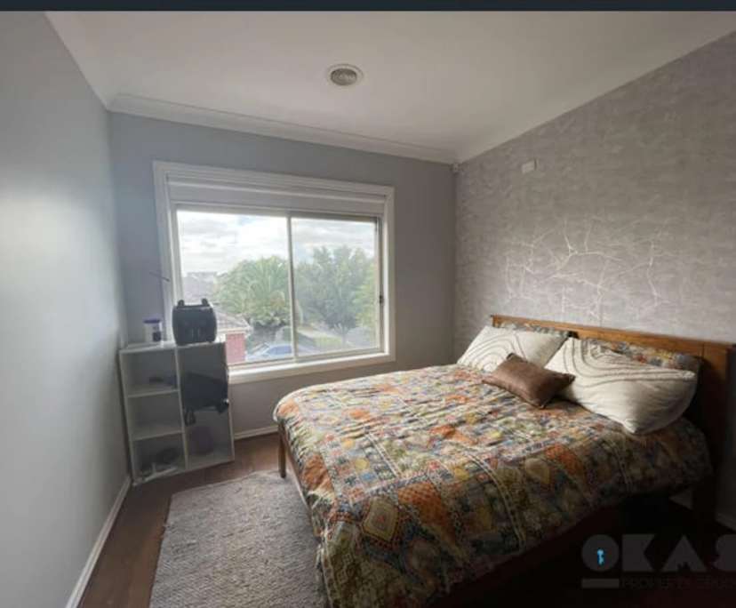 Unfurnished room in a share house