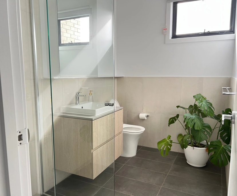 $260, Share-house, 4 bathrooms, Aintree VIC 3335