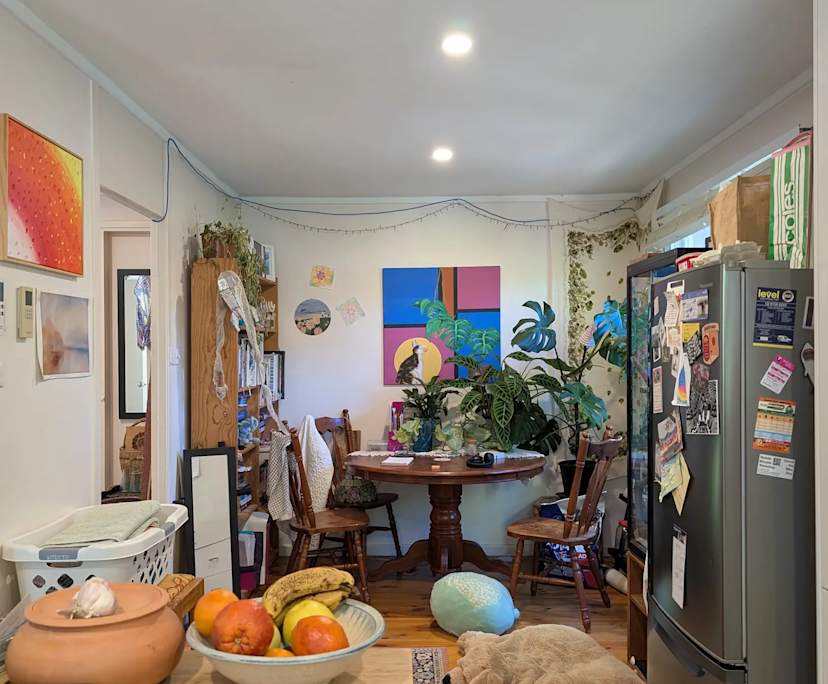 Room in a share house