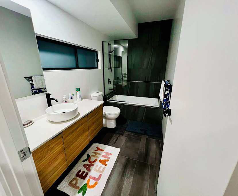 Furnished room with own bathroom