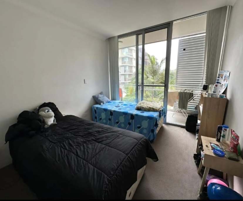 Furnished room in a flatshare