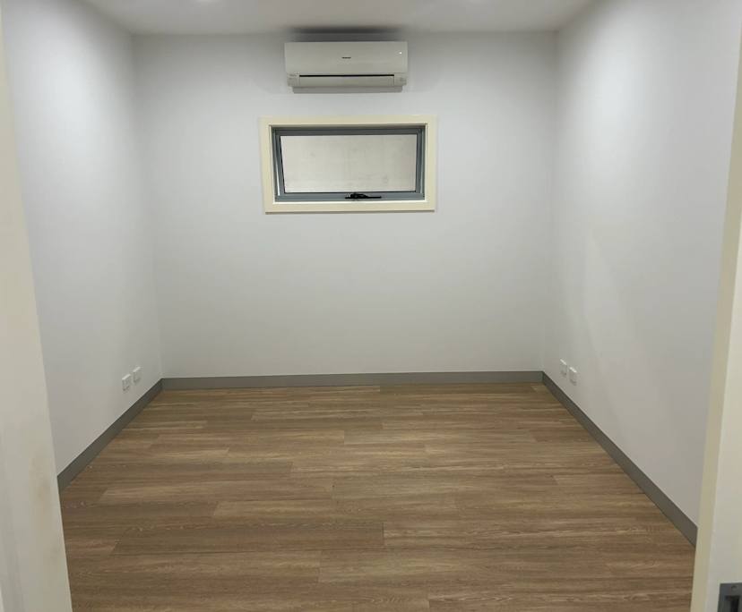 Unfurnished room in a flatshare