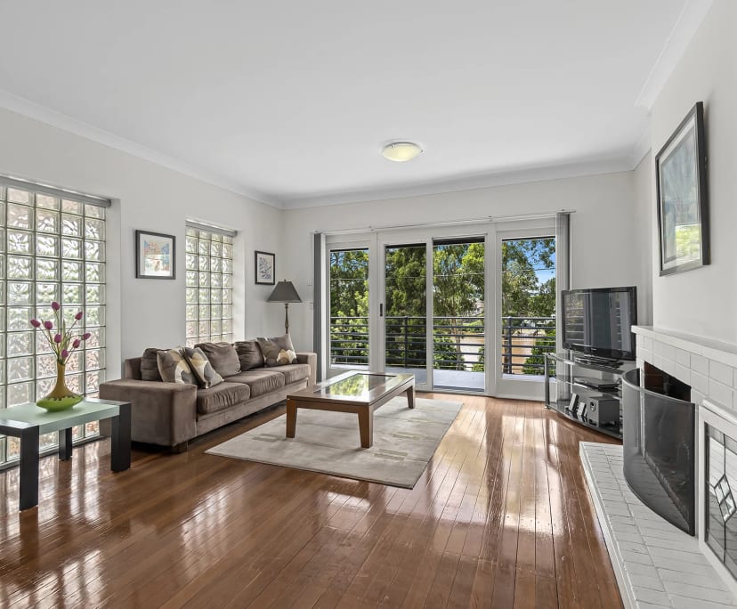 $350, Share-house, 3 bathrooms, Saint Lucia QLD 4067