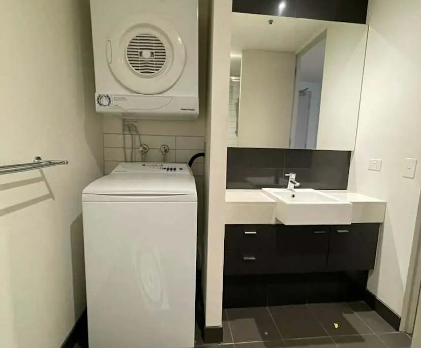 $425, Flatshare, 2 bathrooms, South Yarra VIC 3141