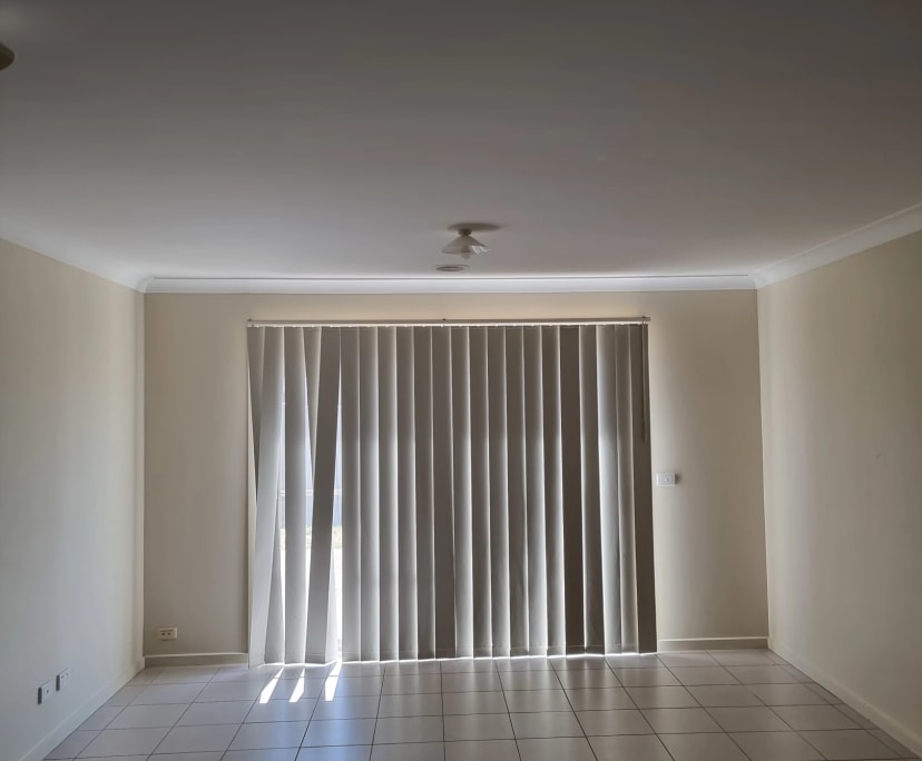 Room in a share house