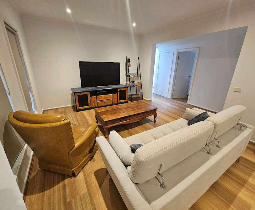 $240, Share-house, 3 rooms, Deer Park VIC 3023, Deer Park VIC 3023