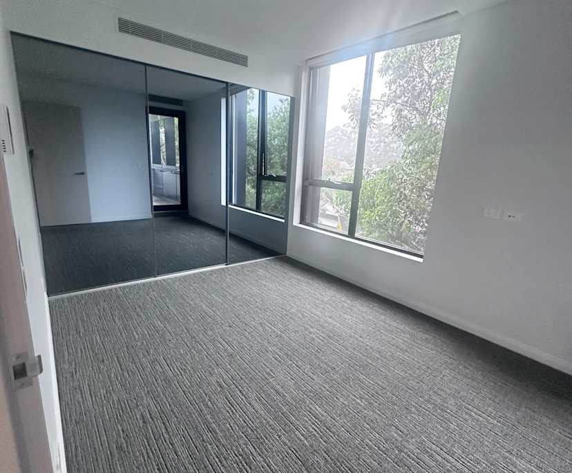 Unfurnished room in a flatshare